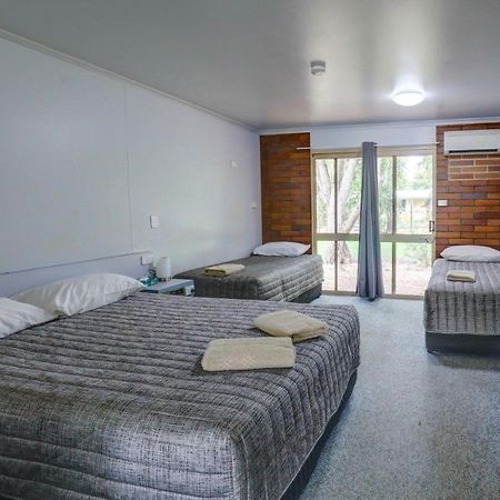 Tambo Mill Motel & Caravan Park エクステリア 写真